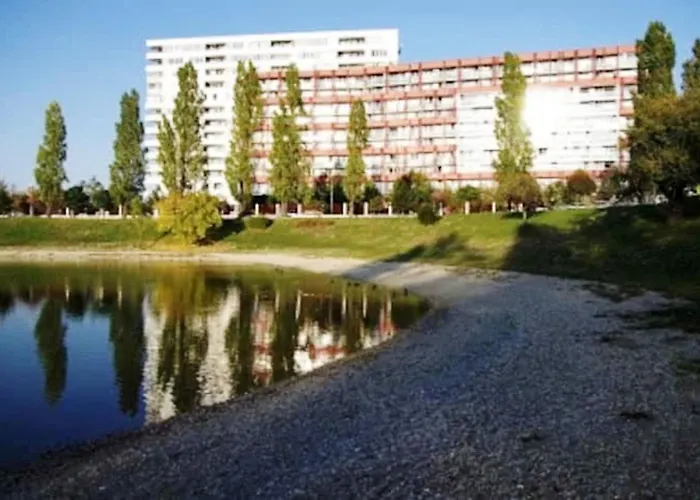 Urbanelegance Escape, Location, Private Parking * Μπρατισλάβα