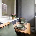 Apartment Urbanelegance Escape, Location, Private Parking *